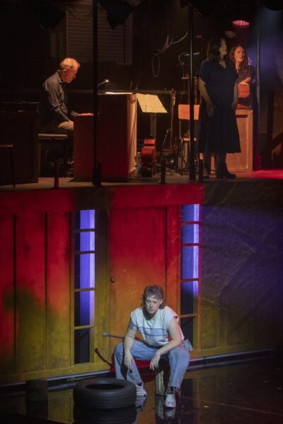 Centre_-LJ-Parkinson-as-Danny-and-The-Unthanks-above-in-Elmet-a-brand-new-stage-production-from-The-Javaad-Alipoor-Company