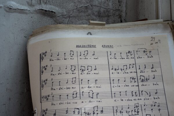 Rabbi Douglas Charing leading a service to celebrate the Jewish festival of Sukkot, also known as the Feast of Tabernacles, at the Bradford Reform Synagogue on Bowland Street in Manningham. Photos: Tim Smith.